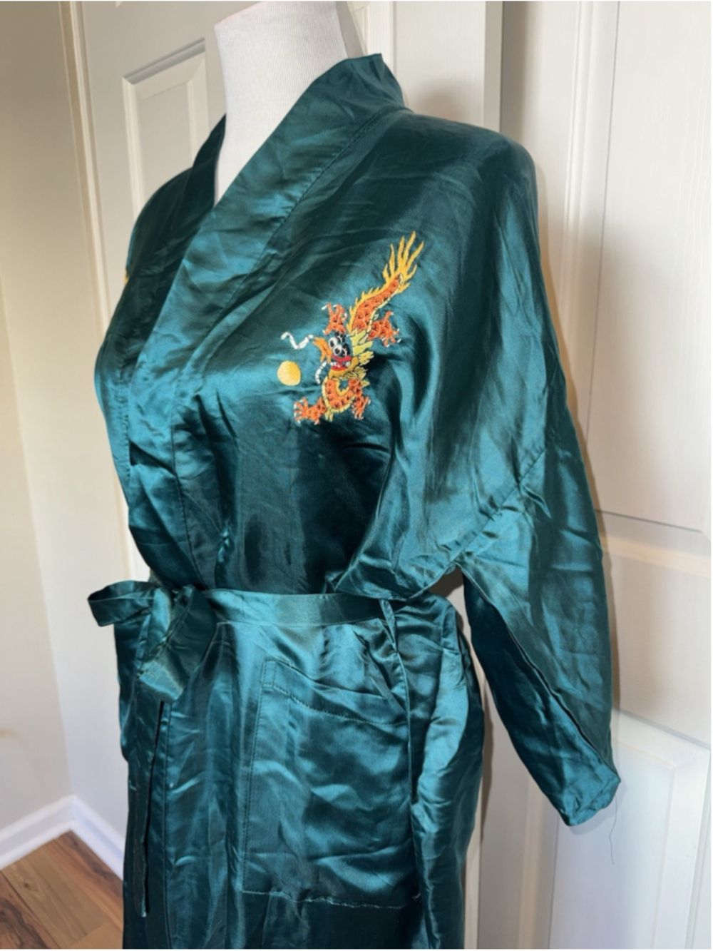Vintage Golden Dragon Pure Silk Embroidered Kimono Robe Emerald Green Medium - Picture 4 of 8